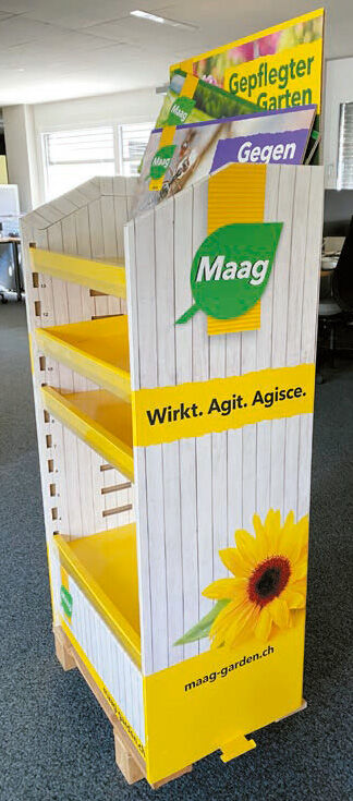 Heavy duty display for plant care products and fertilisers